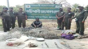 সুন্দরবনে মালা ফাঁদসহ হরিণ শিকারি আটক