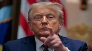 ইরান উড়িয়ে দেওয়ার হুমকি দিলেন ট্রাম্প