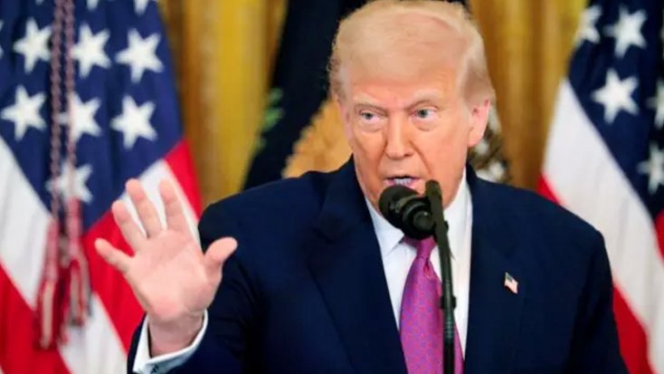 ইসরায়েল আমাকে ইরানের বিরুদ্ধে যুদ্ধে যেতে চাপ দেয়নি ট্রাম্প