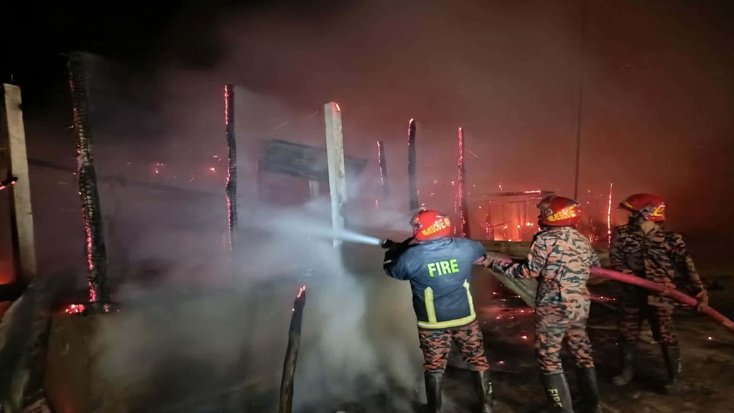 কলাবাড়ী স্কুল আগুনে পুড়ে ছাই