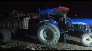 চাঁপাইনবাবগঞ্জে অবৈধভাবে মাটি কাটার দায়ে ২জন গ্রেফতার