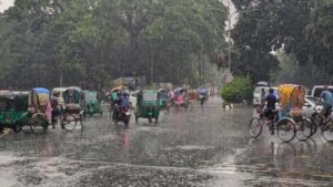 ঢাকায় ২৪ ঘণ্টায় ৪১ মিলিমিটার বৃষ্টি আজও বজ্রসহ বৃষ্টির পূর্বাভাস