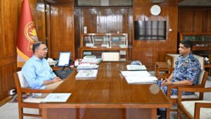 প্রধানমন্ত্রীর সঙ্গে সৌজন্য সাক্ষাৎ করলেন বিমান বাহিনী প্রধান