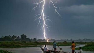 বজ্রপাতে প্রাণ গেল এক বৃদ্ধের