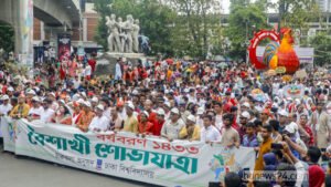 বৈশাখী শোভাযাত্রায় নতুন বছরকে বরণ