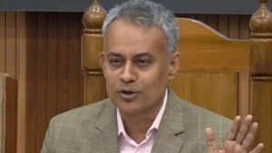 রাজনীতি শেখার পরামর্শ দিলেন সেতুমন্ত্রীর