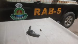 রাজশাহীতে র‍্যাবের অভিযানে বিদেশি অস্ত্র উদ্ধার