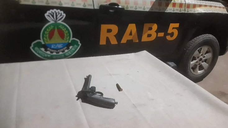 রাজশাহীতে র‍্যাবের অভিযানে বিদেশি অস্ত্র উদ্ধার