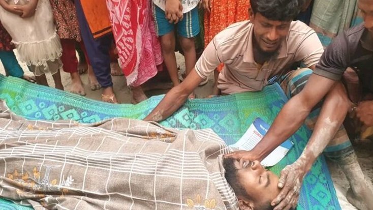 রায়গঞ্জে বজ্রপাতে যুবকের মৃত্যু