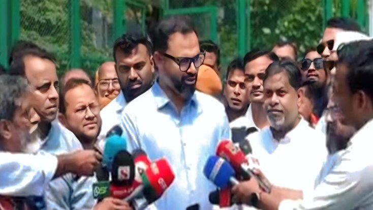 লালবাগ দেলোয়ার হোসেন খেলার মাঠ সবার জন্য উন্মুক্তের নির্দেশ