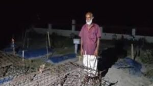 লাশ চুরির ভয়ে সন্তানের কবর পাহারা দিচ্ছেন বাবা