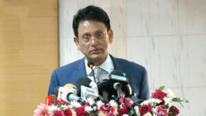 শিক্ষার্থীরা এখন ভাইরাল হতে চায়