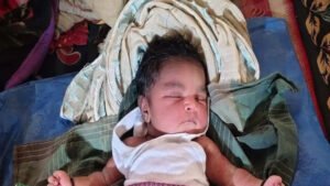 শ্মশানের পাশে মিলল নবজাতক