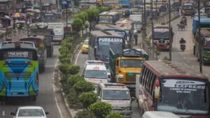 সরকারি সিদ্ধান্ত না আসা পর্যন্ত বাস ভাড়া না বাড়ানোর নির্দেশ
