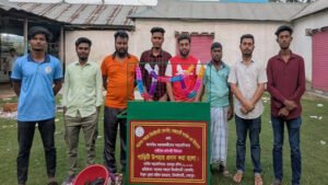 স্বেচ্ছাসেবী সংগঠনের উদ্যোগে প্রতিবন্ধী লিটন পেলেন  মিনিগাড়ি উপহার