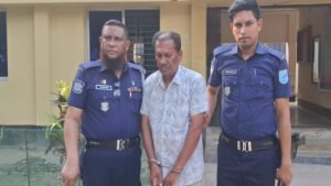 হাতকড়াসহ পালিয়ে যাওয়া আ.লীগ নেতা গ্রেফতার