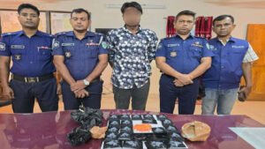 ৪ হাজার পিস ইয়াবাসহ মাদক ব্যবসায়ী গ্রেফতার
