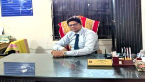 কো-অর্ডিনেটর শিক্ষার আলো ছড়িয়ে দেওয়া এক নিবেদিতপ্রাণ - মুশফিকুর