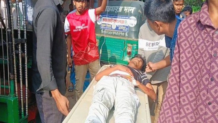 ঝিনাইগাতীতে প্রেমঘটিত বিরোধকে কেন্দ্র করে দুই পক্ষের সংঘর্ষ