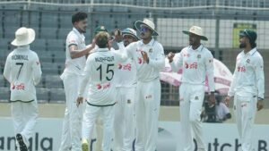 দ্বিতীয় দিনের শুরুতেই জোড়া আঘাত তাসকিনের