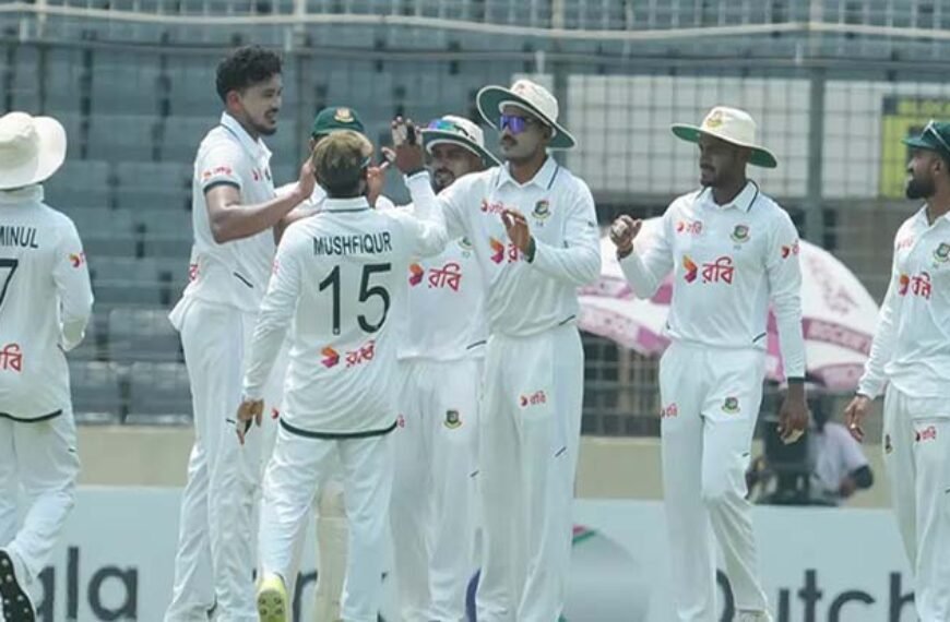 দ্বিতীয় দিনের শুরুতেই জোড়া আঘাত তাসকিনের