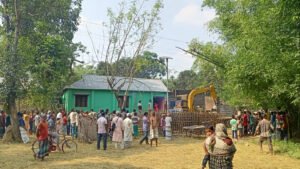 ১৪ বছর পর জমির মালিকানা ফিরিয়ে দিল প্রশাসন