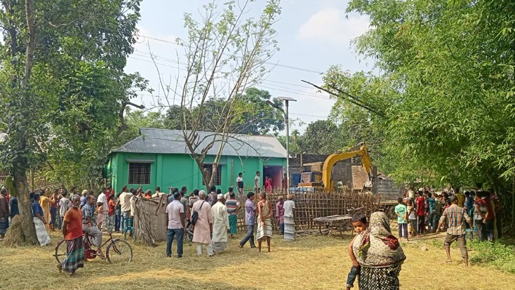 ১৪ বছর পর জমির মালিকানা ফিরিয়ে দিল প্রশাসন