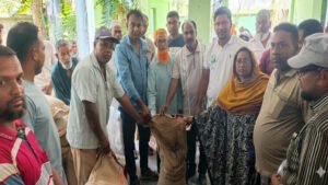 ‎মোংলার চিলা ইউনিয়ন পরিষদে জেলেদের মাঝে ৮০ কেজি করে চাল বিতরণ সম্পন্ন‎