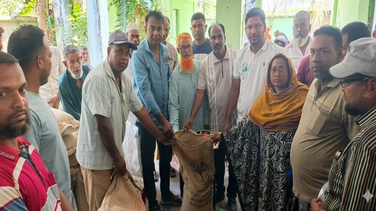 ‎মোংলার চিলা ইউনিয়ন পরিষদে জেলেদের মাঝে ৮০ কেজি করে চাল বিতরণ সম্পন্ন‎