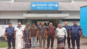 বটিয়াঘাটায় পুলিশের বিশেষ অভিযান ওয়ারেন্টভুক্ত ৬ আসামি গ্রেফতার