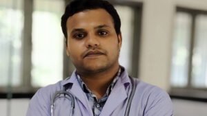 দীর্ঘ ৮ বছরের সংগ্রাম পেরিয়ে অবশেষে চিকিৎসাবিজ্ঞানে স্নাতক হলেন শেরপুরের কৃতি সন্তান ও সমাজকর্মী আজহার