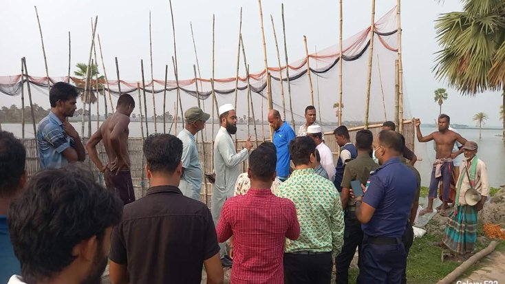 কেশবপুরে প্রশাসনের উদ্যোগে অবৈধ বাঁধ উচ্ছেদ অভিযান