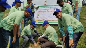 চাঁপাইনবাবগঞ্জ পৌরসভার উদ্যোগে বৃক্ষরোপণ কর্মসূচীর উদ্বোধন