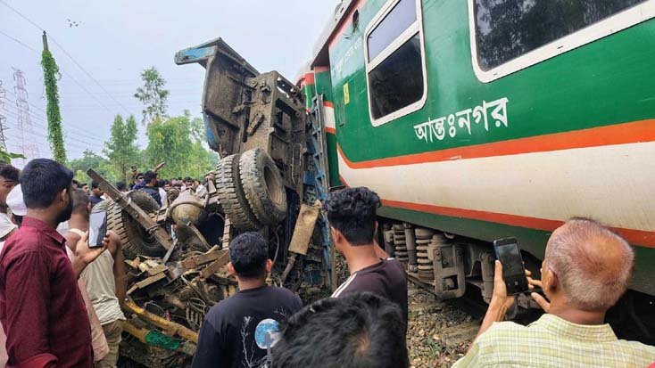 ঢাকা-চট্টগ্রাম রুটে ট্রেন চলাচল বন্ধ
