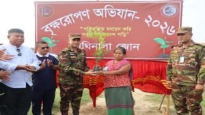পরিবেশ রক্ষায় সেনাবাহিনীর উদ্যোগ, ৩ হাজার ৬০০ গাছের চারা বিতরণ