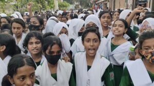 পিরোজপুরে শিক্ষকের বিরুদ্ধে ছাত্রীকে শ্লীলতাহানির অভিযোগ