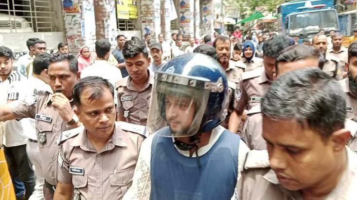 প্রতারণার মামলায় গ্রেফতার তৌহিদ আফ্রিদি
