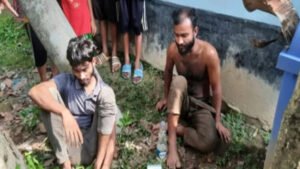 মসজিদে এসি চুরির চেষ্টার অভিযোগে দুই যুবক আটক