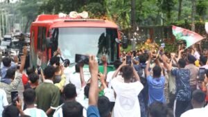 মৌলভীবাজার ও শ্রীঙ্গলের পথে প্রধানমন্ত্রী
