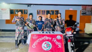 শিবগঞ্জ বিজিবির অভিযানে চোরাই মোবাইল ও মোটরসাইকেলসহ আটক ১