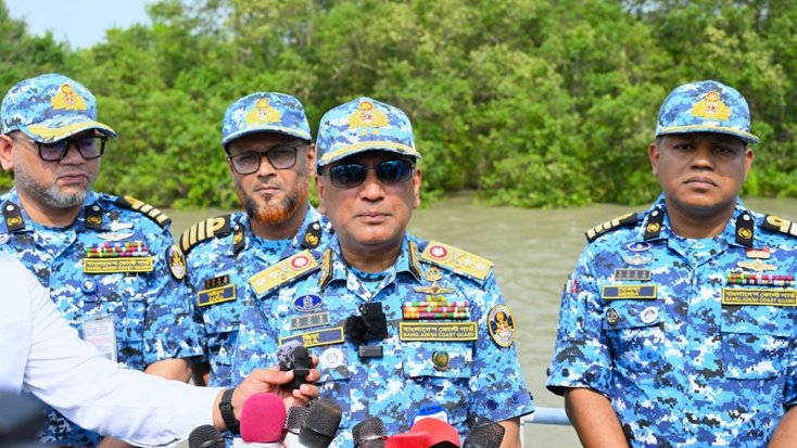 সুন্দরবনে নিরাপত্তা নিশ্চিতে কোস্ট গার্ড মহা পরিচালকের কঠোর হুঁশিয়ারি