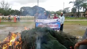 গলাচিপায় যৌথ অভিযানে ৩০টি নিষিদ্ধ চায়না দুয়ারী জাল জব্দ