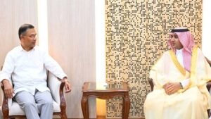 প্রধানমন্ত্রীর সঙ্গে সৌদি রাষ্ট্রদূতের সৌজন্য সাক্ষাৎ