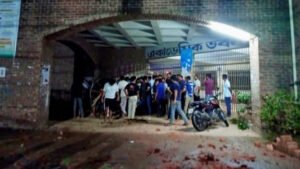 বিশ্বকাপের খেলা দেখা নিয়ে ভাসানী বিশ্ববিদ্যালয় রণক্ষেত্র