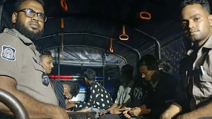 রাজধানীর শীর্ষ সন্ত্রাসী ফারুককে গ্রেফতার করলো পুলিশ