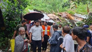 সীতাকুণ্ডে জঙ্গল সলিমপুরে পাহাড় ধসে শিশুর মৃত্যু
