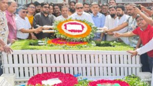 আরাফাত রহমান কোকোর কবরে স্বেচ্ছাসেবক দলের শ্রদ্ধা