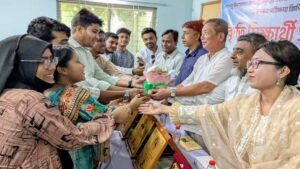 লংগদুতে জিপিএ-৫ প্রাপ্ত কৃতি শিক্ষার্থীদের সংবর্ধনা